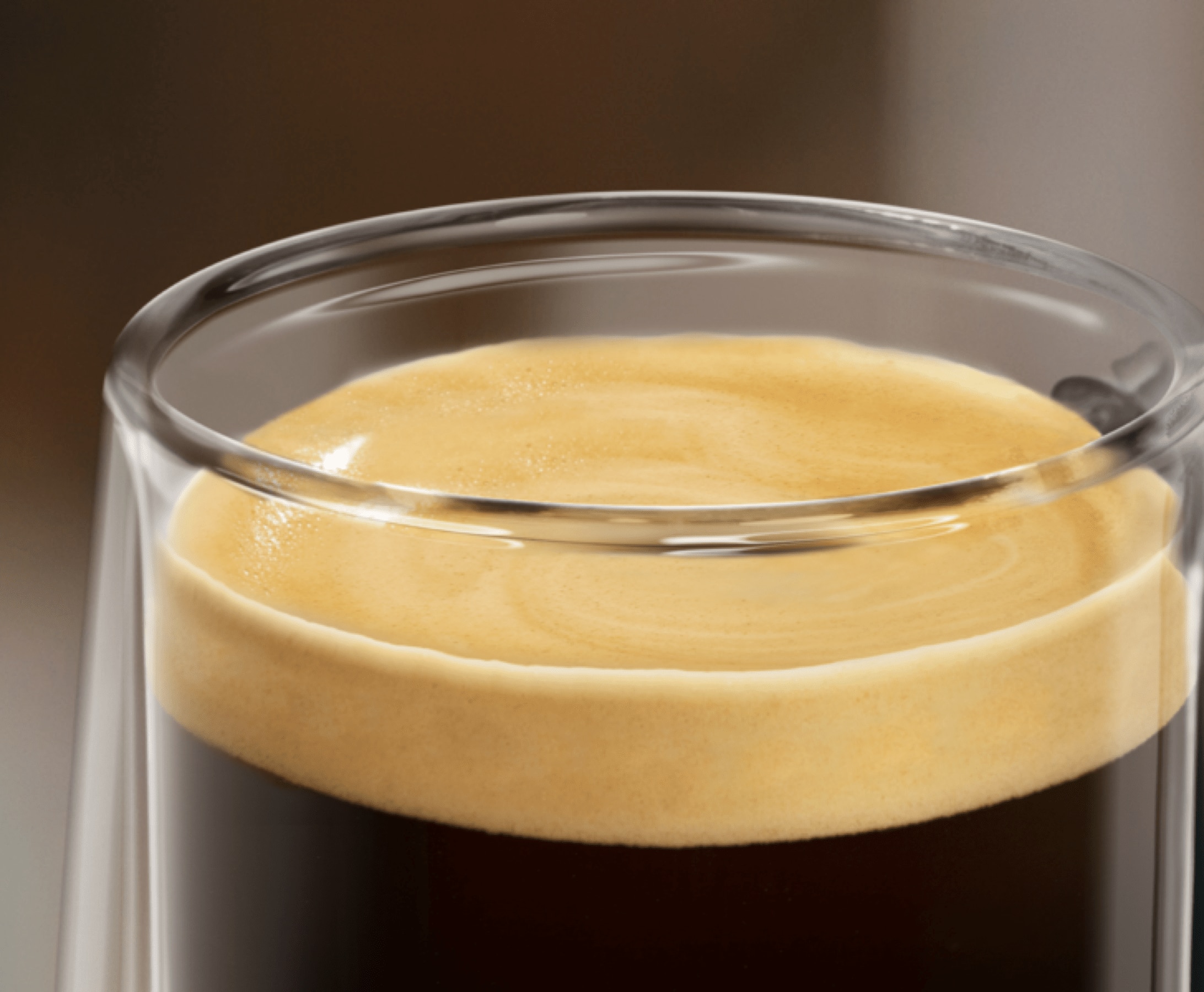 caffè schiumoso in tazza