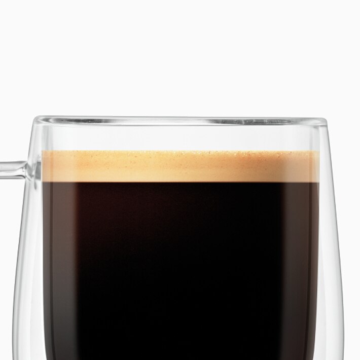 Guarda da vicino il caffè americano.